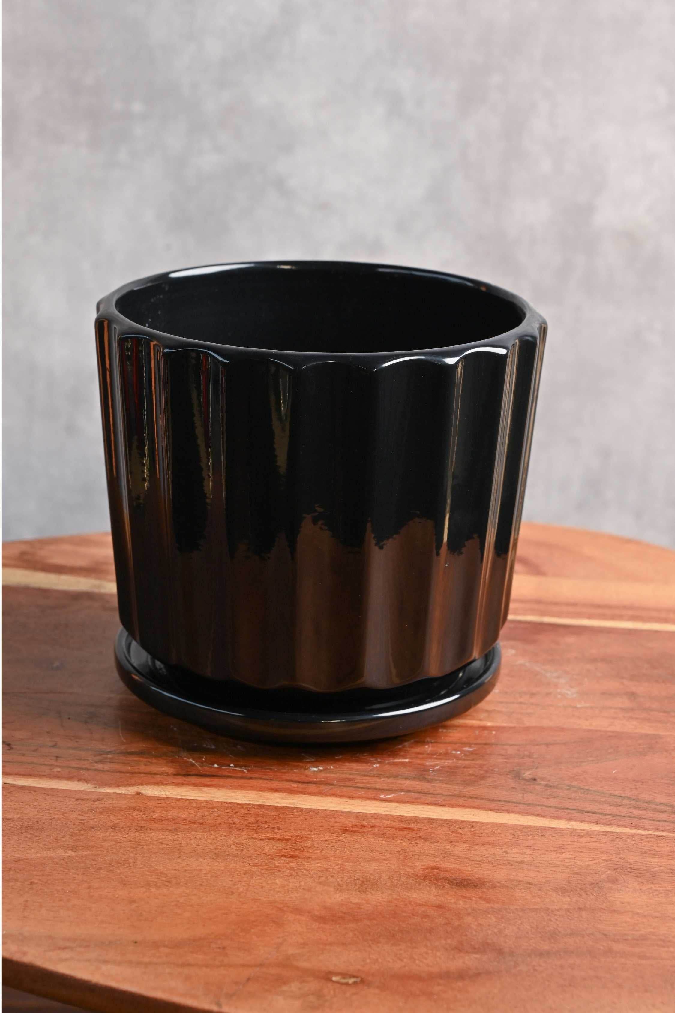 Ceramic Planters Fluted Ceramic Planter with Plate Fluted Ceramic Planter with Plate
